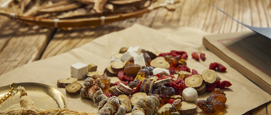 發(fā)揮行業(yè)自律 保證“兩保一穩(wěn)” 中國中藥協(xié)會做好抗疫中藥生產(chǎn)供應(yīng)引導工作